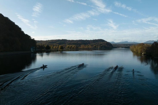 Oak Ridge's Melton Hill Lake Sets Stage for Fierce Louisville Cardinal Invitational Rowing Event