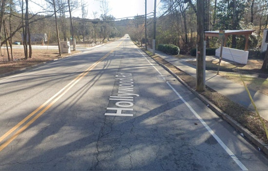 Off-Duty Atlanta Officer Thwarts Burglary Attempt, Suspect Injured and Apprehended on Scene