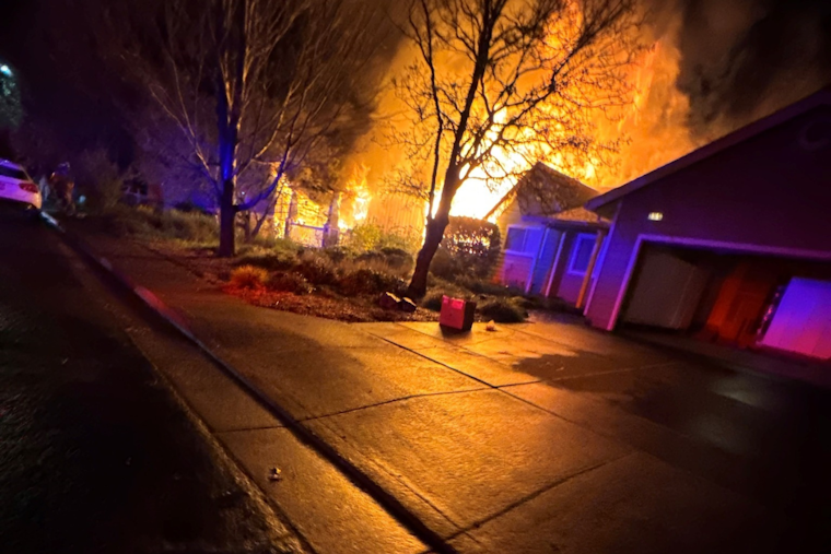 Off-Duty Sonoma Sheriff's Deputy Hailed as Hero for Saving Woman from Blazing Calistoga Home