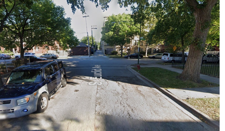One Man Dead, Another Critically Injured in South Shore, Chicago Shooting
