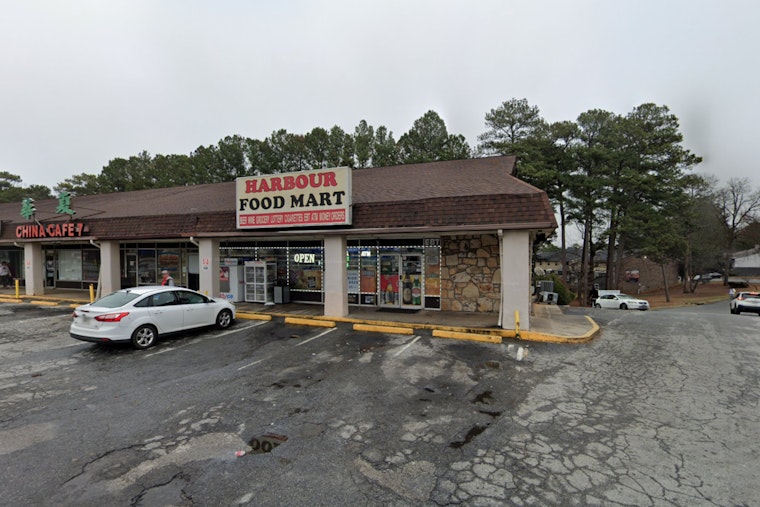 One Wounded in Clayton County Shopping Center Shooting, Police Investigate
