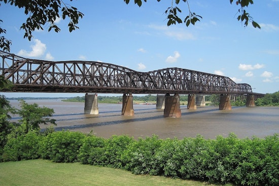 Over 100 Tennessee Bridges Classified as 'Poor' Prompting Scrutiny Post-Baltimore Collapse