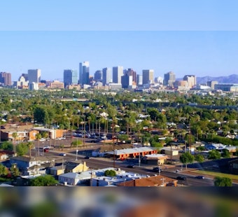 Phoenix to Enjoy Warm, Sunny End of March with Incoming Weekend Showers