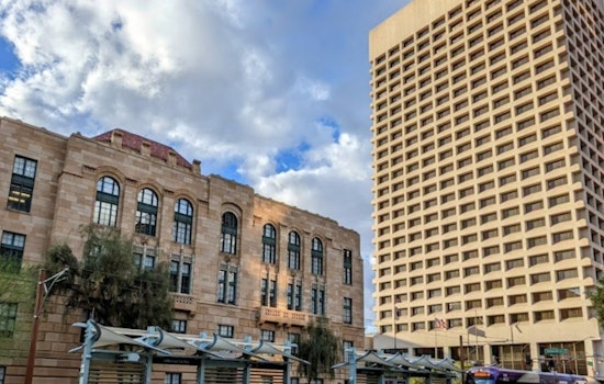 Phoenix to See Mixed Bag of Weather: Sunny Skies, Brief Showers, and Mild Winds on the Horizon
