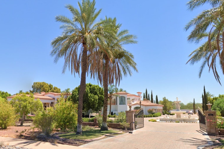 Phoenix's Paradise Valley, Scottsdale See Surge in Multi-Million Dollar Luxury Home Listings