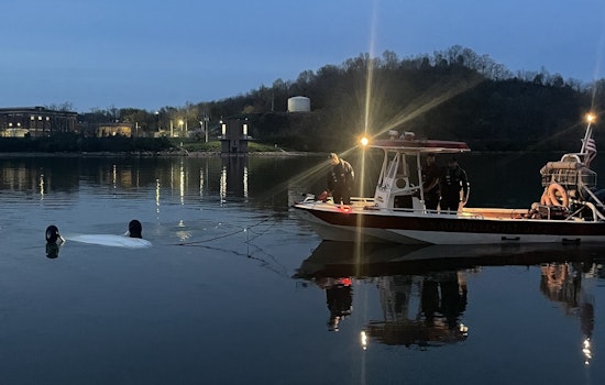 Pilot Miraculously Unharmed After Plane's Splash Landing in the Tennessee River near Knoxville