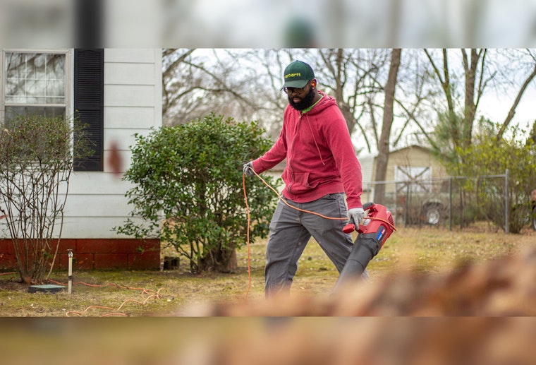 Portland Sets Path to Silence Gas Leaf Blowers by 2028, Citing Public Health Concerns