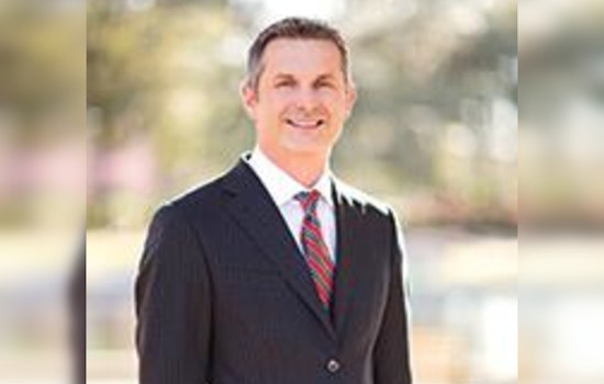 Rep. Tom Oliverson Announces Bid for Texas House Speaker, Challenging Incumbent Phelan