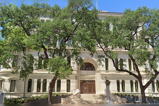 San Antonio at Crossroads, City Debates Lifting Cap on City Manager Pay Amid Redistricting Talks