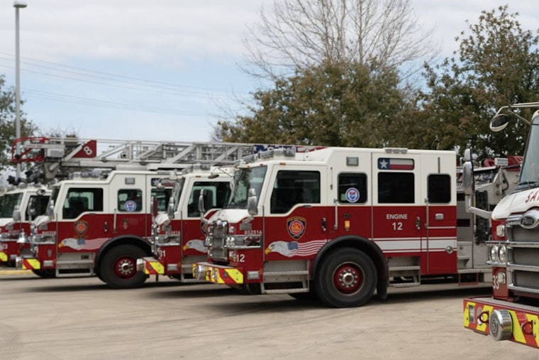 San Antonio Firefighters Extinguish Blaze at Abandoned House, No