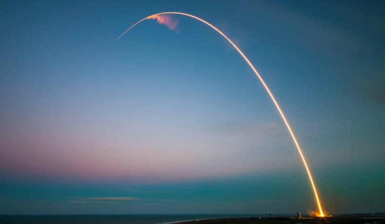 San Antonio Skies Alight with Suspected SpaceX Rocket, City Buzzes Over Cosmic Display