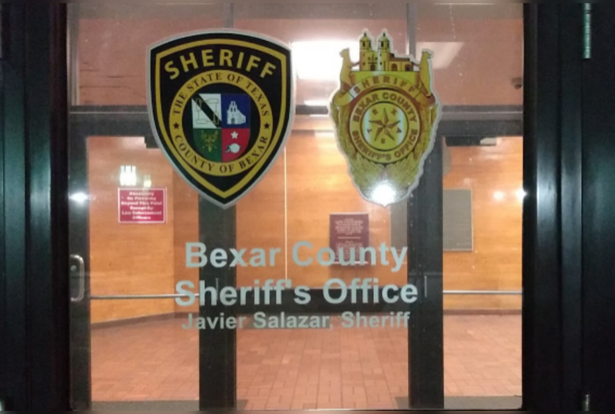 San Antonio Teen Accused of Luring Minors Online, Bexar County Sheriff Alerts Parents to Dangers
