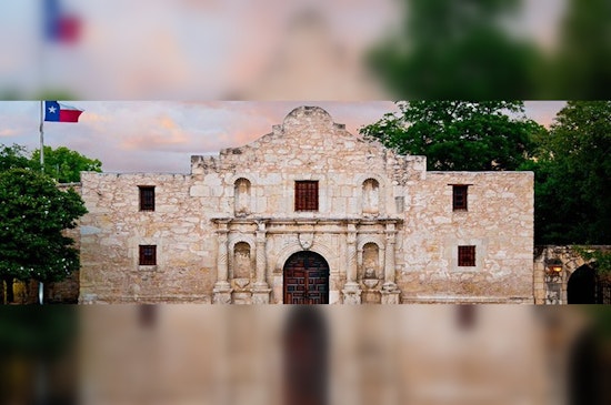 San Antonio's Dawn at the Alamo, A Solemn Tribute to Texas Heroes and Cultural Unity