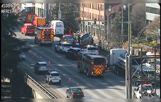 Seattle Driver Dies After Medical Emergency Leads to Dramatic I-5 Crash Near Mercer Street