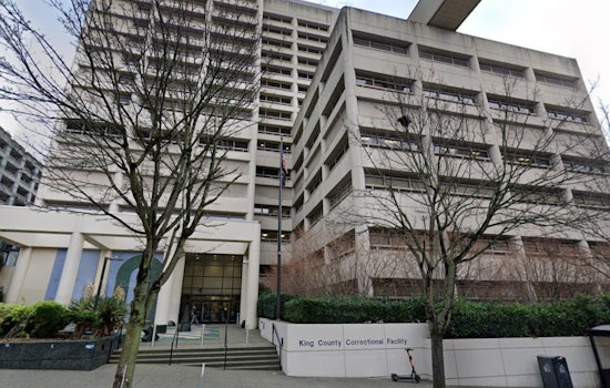 Seattle Homeowners and Neighbor Thwart Burglary with Frying Pan, Suspect Arrested and Charged