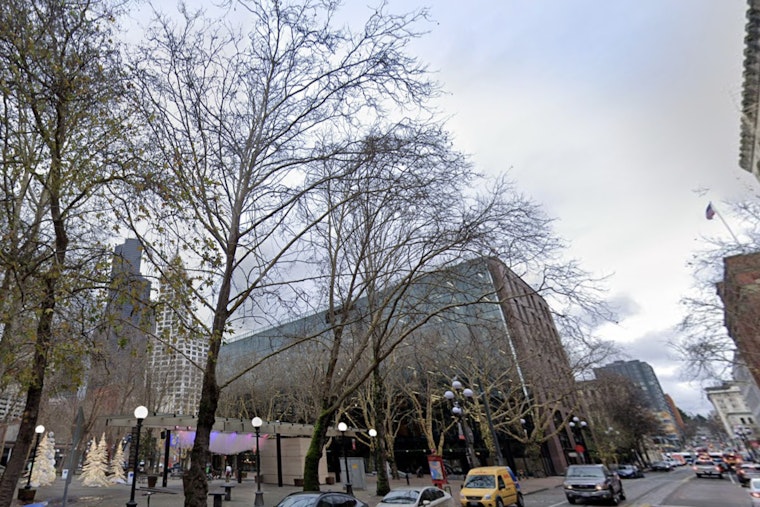 Seattle Mornings Remain Overcast with Cool Temperatures and Calm Conditions