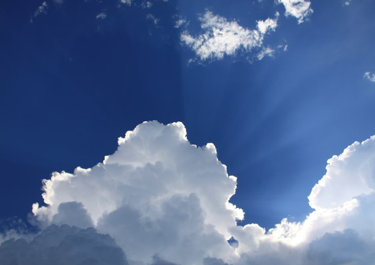 Seattle to See Sunny Reprieve Before a Damp Weekend, NWS Advises Residents to Brace for Rain