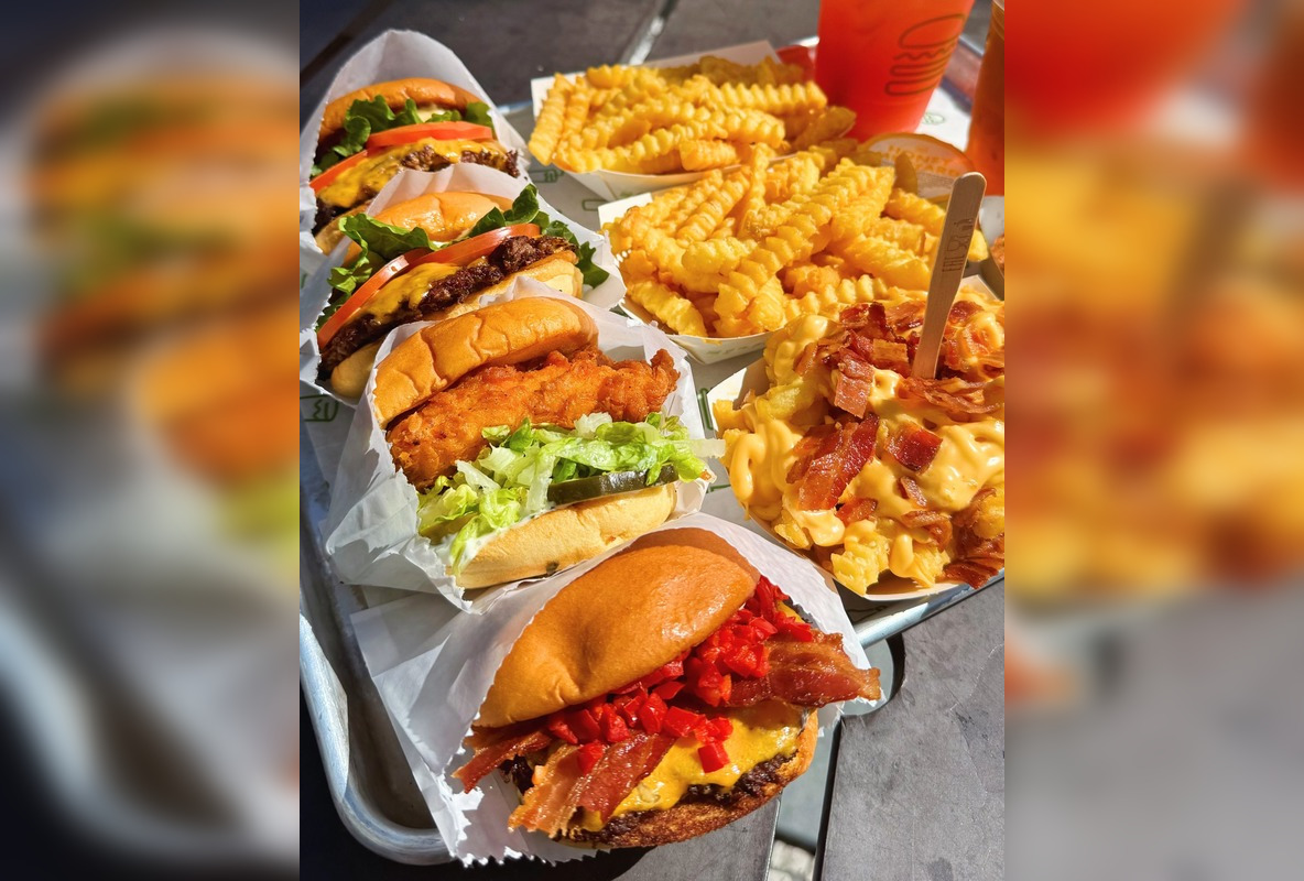Shake Shack Drives Excitement with First Illinois DriveThrough in