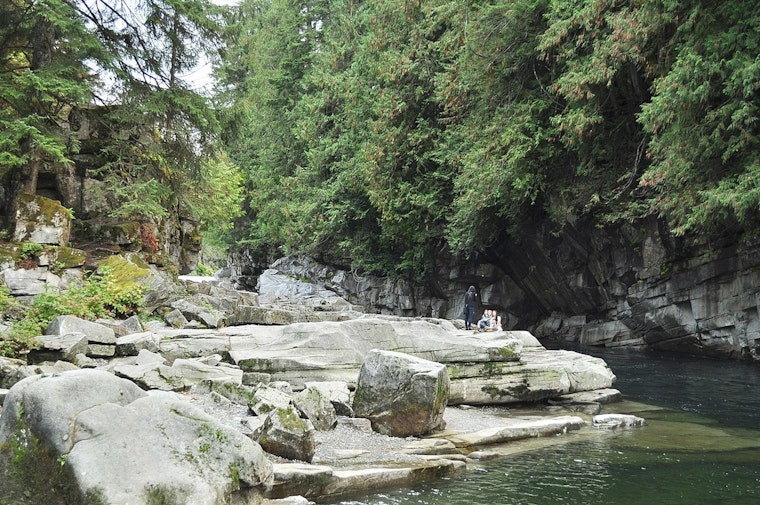 Snohomish County Mourns as Two Exchange Students Found Deceased at Eagle Falls