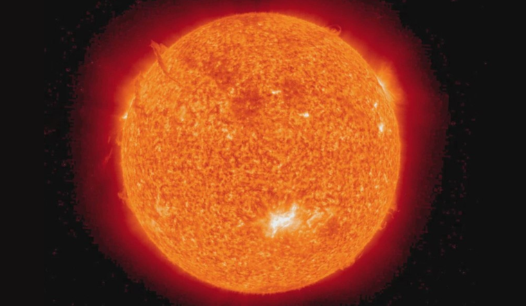 Solar Flare Sparks G4 Storm, Northern Lights Set to Dazzle the Skies