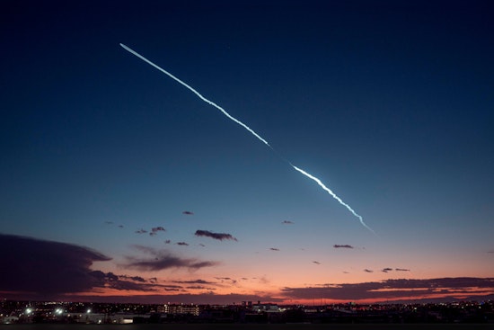 SpaceX Falcon 9 Rocket Launch Lights Up Phoenix Sky, Propelling 22 Starlink Satellites into Orbit
