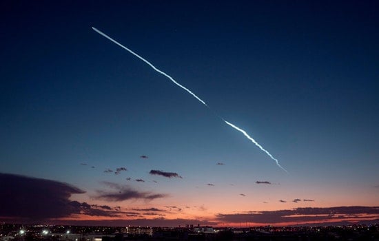 SpaceX Falcon 9 Rocket Launch Lights Up Phoenix Sky, Propelling 22 Starlink Satellites into Orbit
