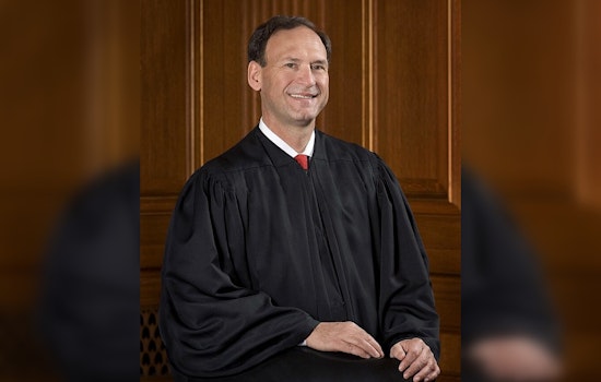 Supreme Court Justice Alito Extends Hold on Texas' Contested SB4 Immigration Law Amid Federal-State Standoff