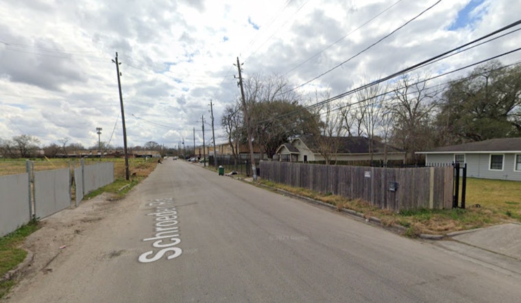 Teenager Hospitalized after Shooting at Houston Party, Suspects Sought by Police