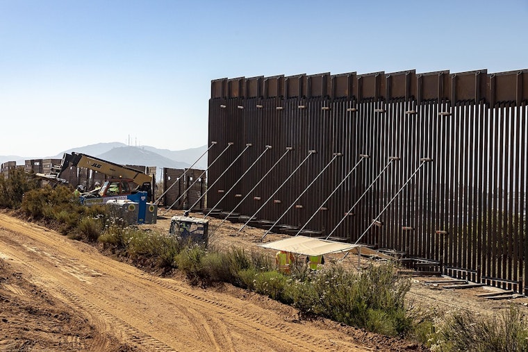 Texas Set to Police Migrant Crossings as Appeals Court Gives SB 4 the Nod
