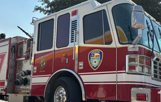 Three Houston Firefighters Injured in Intense 2-Alarm Second Ward Building Inferno