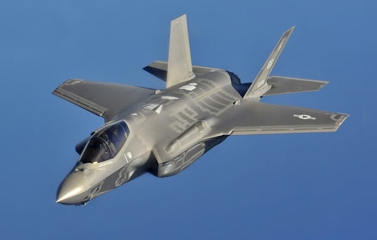 Thunderbirds and F-35s Set to Stun at Luke Days Air Show in West Valley After Six-Year Hiatus