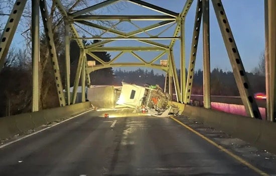 Traffic Delays on SR-18 Near Auburn as Semi-Truck Collision Blocks Eastbound Lanes