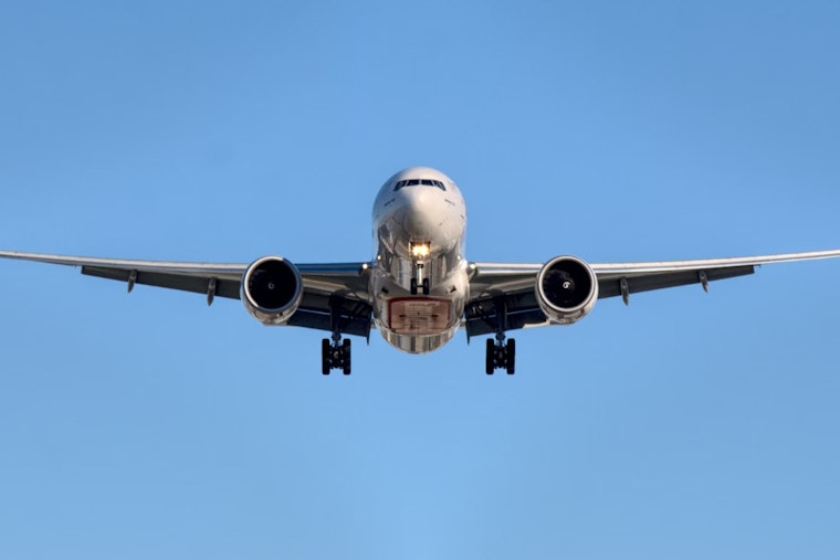 United Passengers Experience Fear as Engine Flames Force Emergency Return to Houston