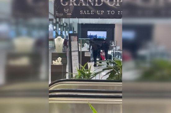 VIDEO: Authorities on Alert After Smash-and-Grab Robbery at Harlem Irving Plaza's Zevar Jewelers