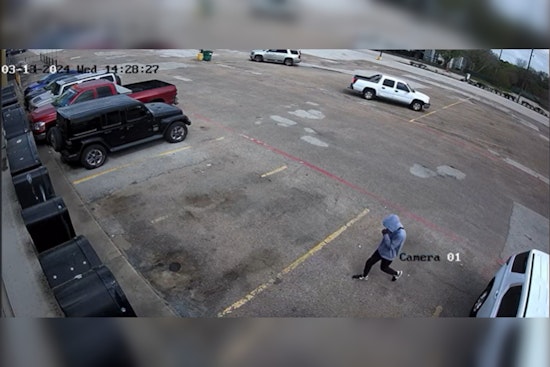 VIDEO: Houston Authorities Seek Public's Aid in Identifying Suspect in Armed Robbery on Huffmeister Road