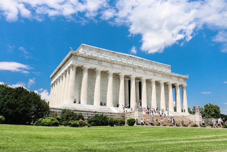 Washington D.C. Prepares for Weather Whirlwind with Warmth and Clear Skies Ahead of Weekend Showers