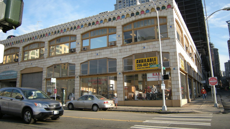 Washington State's Jaywalking Decriminalization Halted, Advocates Concerned Over Biased Enforcement Impacting Homeless, Civil Rights