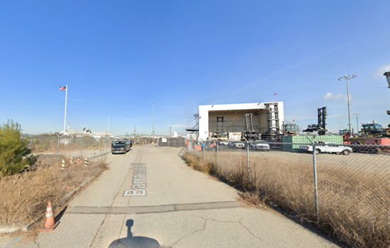 Worker Fatally Trapped Under Forklift at San Pedro's Berth 270, LAFD and Multiple Agencies Investigate