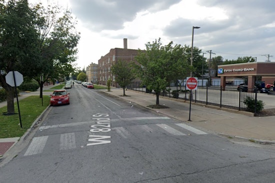 21-Year-Old Man Fatally Shot in Chicago's Auburn Gresham Neighborood; Shooter at Large