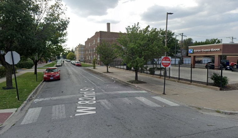21-Year-Old Man Fatally Shot in Chicago's Auburn Gresham Neighborood; Shooter at Large