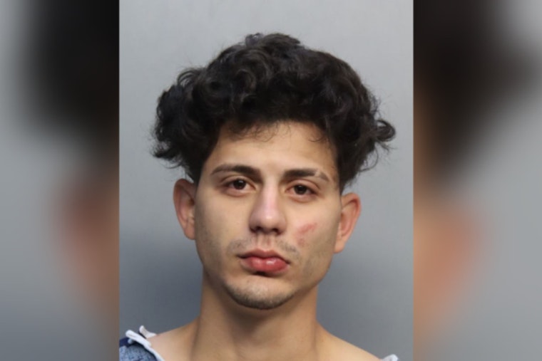 Alleged DUI Driver Arrested by Miami Beach Police After Plunging Car into South Beach Waters on Easter Sunday
