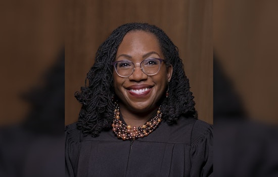 Angela Bassett and Supreme Court Justice Ketanji Brown Jackson to Receive Honorary Degrees at Spelman College Commencement