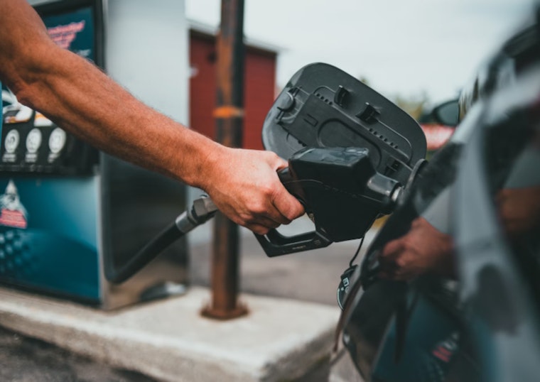 Arizonans Grapple with Rising Gas Prices, California Refinery Maintenance and Seasonal Demand Fuel Costs