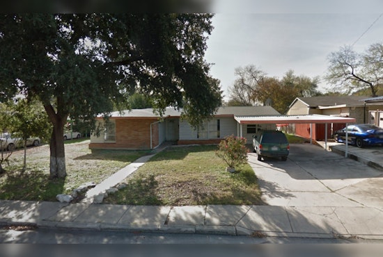 Arson Probe Launched After Three Vehicles Torched in San Antonio Neighborhood