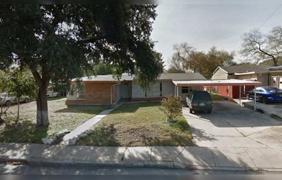 Arson Probe Launched After Three Vehicles Torched in San Antonio Neighborhood
