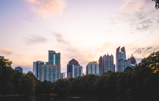 Atlanta Basks in Warm Spring Days, Highs in the 80s Forecasted as New York Awaits Season Shift