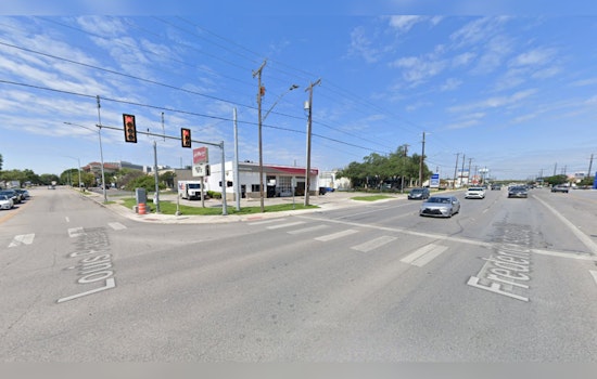 Barricaded Suspect Shuts Down Major Intersection in San Antonio, Disrupts Morning Commute