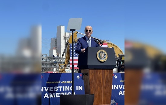 Biden Hails Arizona as Future Semiconductor Titan With $8.5B Intel Deal