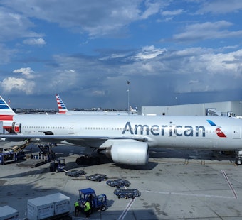Bomb Scare Buzzkill, Philly Cops Swarm American Airlines Flight After False Alarm