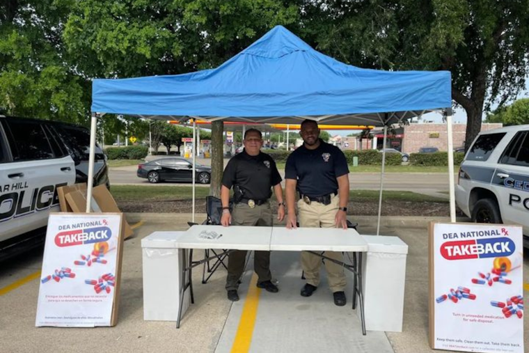 Cedar Hill Police Partner with Community to Collect Unwanted Meds in Safe Disposal Event at Walgreens
